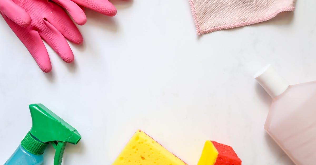 Czysty dom bez przepłacania: roczny plan wydatków na środki czystości krok po kroku