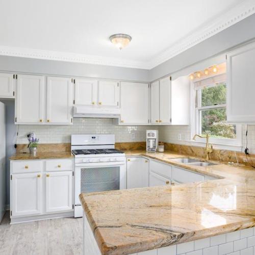 Koniec z chaosem w kuchni: jak dobrać idealne organizery do każdej szuflady