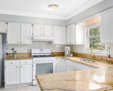 Koniec z chaosem w kuchni: jak dobrać idealne organizery do każdej szuflady