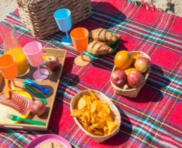 Stwórz przytulną strefę piknikową z osłoną: od planu po pierwszy kęs